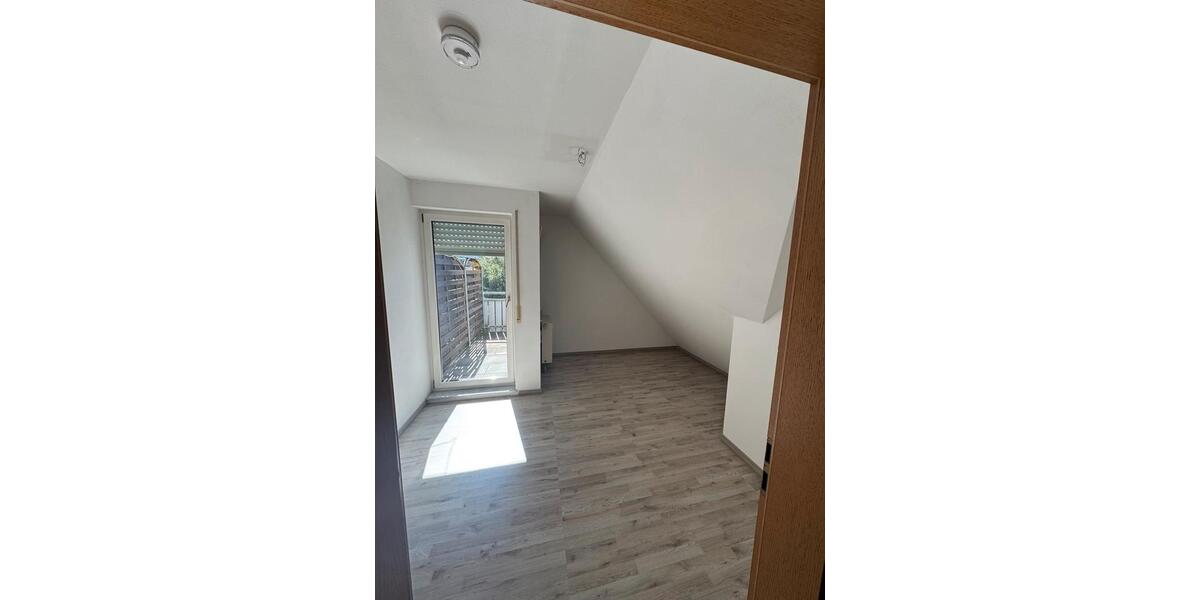 Maisonettenwohnung Ebersbach an der Fils - 3.5 Zimmer, 82 m&sup2;, 270.000&euro; | Angebot:24892426