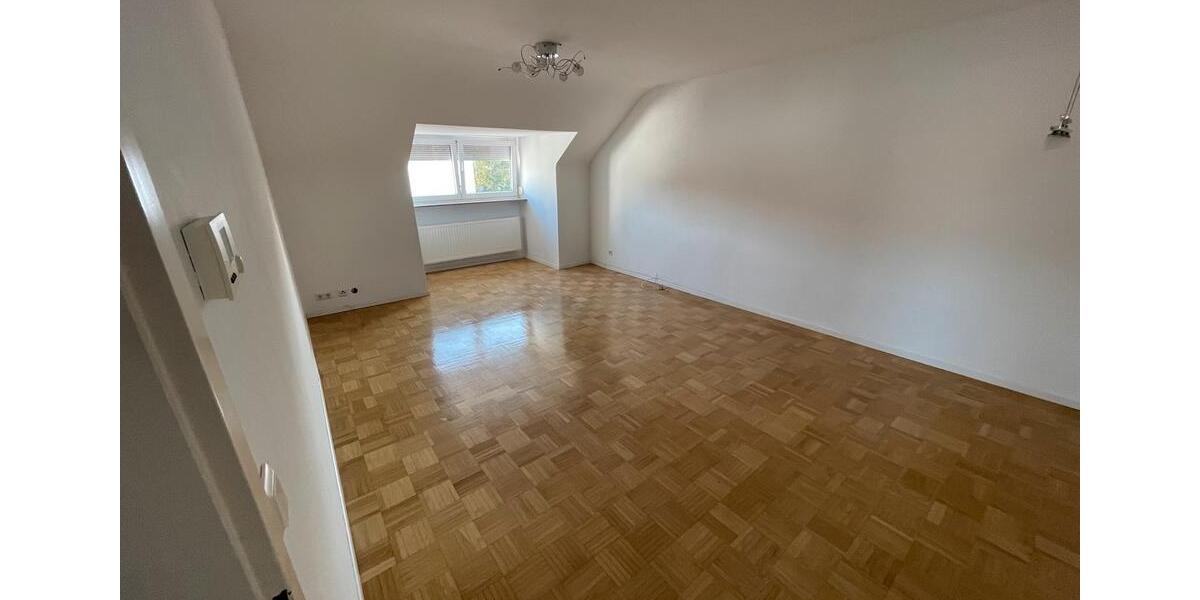 Dachgeschoßwohnung Stuttgart Sillenbuch - 3 Zimmer, 71 m&sup2;, 299.000&euro; | Angebot:25087878