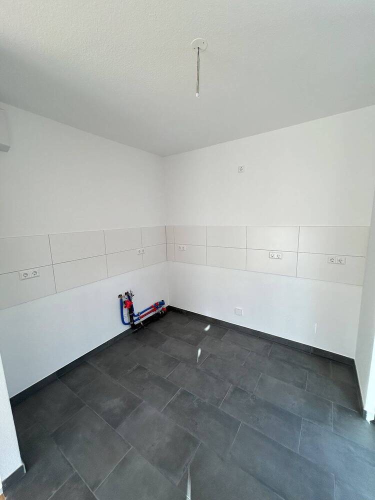 Erstbezug geräumige 4-Zimmer Wohnung
