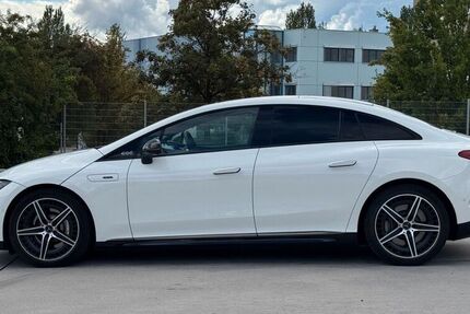 Mercedes EQE