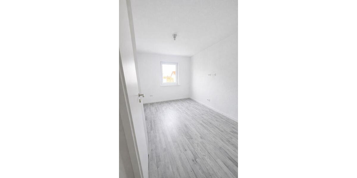 Etagenwohnung Esslingen am Neckar Pliensauvorstadt - 3 Zimmer, 75 m&sup2;, 1.300&euro; | Angebot:26315104