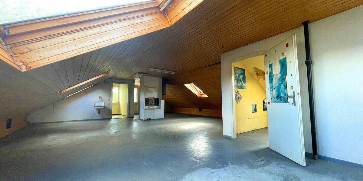 Einfamilienhaus Stuttgart Schönberg - 9 Zimmer, 250 m&sup2;, 1.200.000&euro; | Angebot:22602252