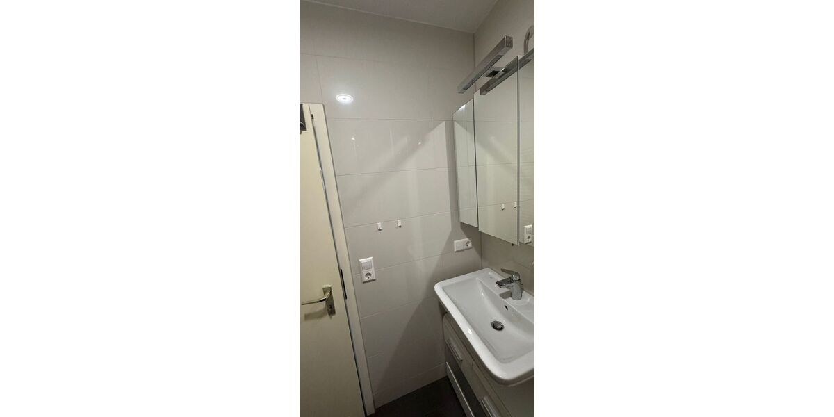 Kapitalanlage von Privat, 2 ZW mit Balkon, Einbauküche u. TG-Stellplatz in Waiblingen - Etagenwohnung Waiblingen | Angebot:27143137
