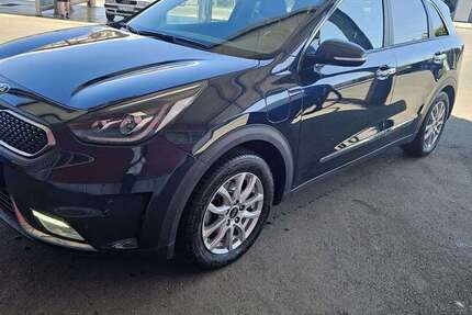 Kia Niro 41.635 km 14.250 &euro; Stuttgart 70376