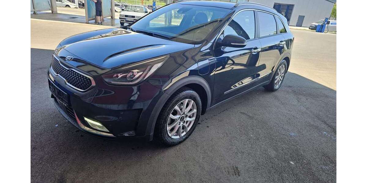 Kia Niro 41.635 km 14.250 &euro; Stuttgart 70376