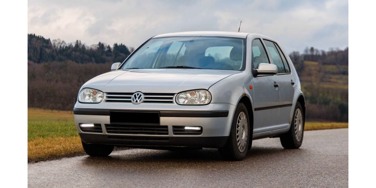 VW Golf 273.872 km 2.125 &euro; Ebersbach/Fils 73061