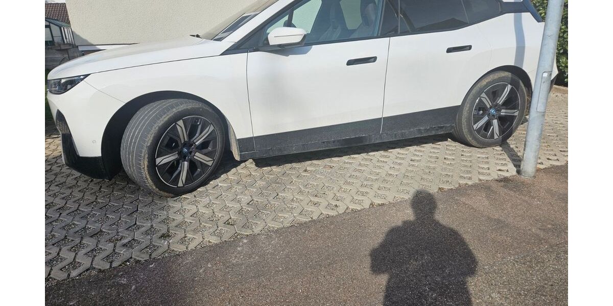 BMW iX 42.500 km 41.000 &euro; Kirchheim unter Teck 73230