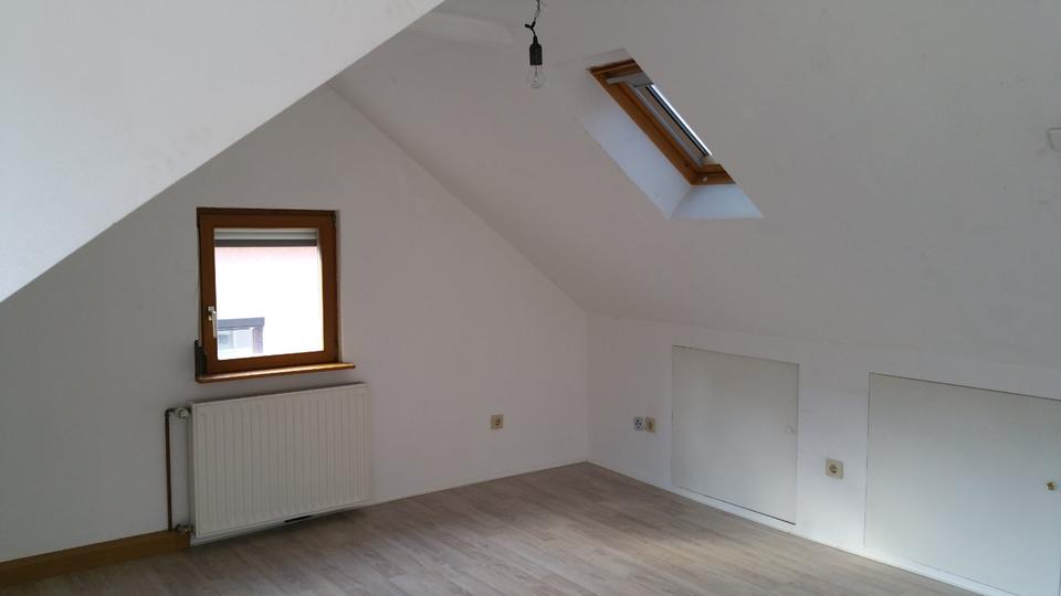 Einfamilienhaus Stuttgart Luginsland - 5.5 Zimmer, 114 m&sup2;, 1.650&euro; | Angebot:25420872