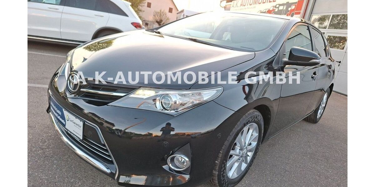 Toyota Auris 58.499 km 13.999 &euro; Deizisau 73779