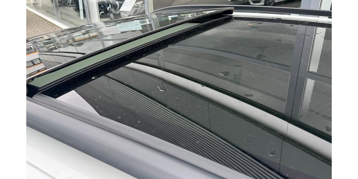 VW Touran 27.650 km 33.800 € Vaihingen / Enz 71665