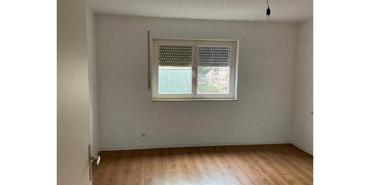 Etagenwohnung Esslingen am Neckar - 3 Zimmer, 79 m&sup2;, 664&euro; | Angebot:26235882