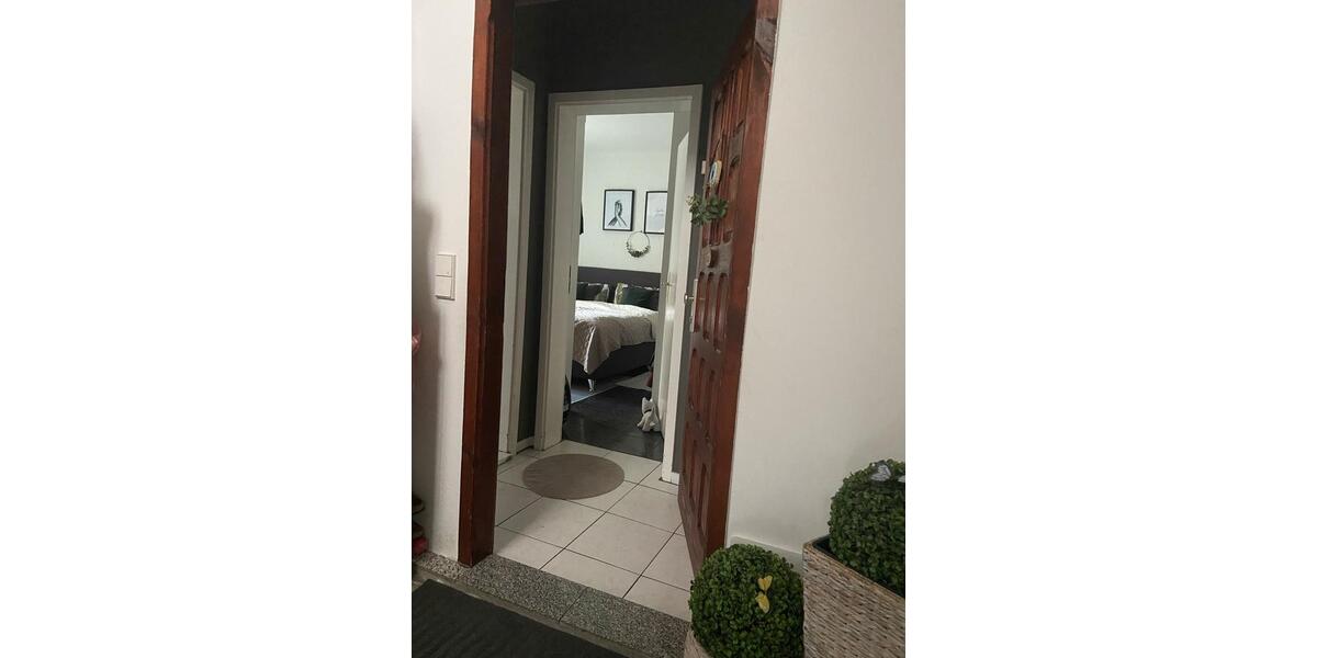 Etagenwohnung Stuttgart Zuffenhausen - 3 Zimmer, 75 m&sup2;, 255.000&euro; | Angebot:26424510