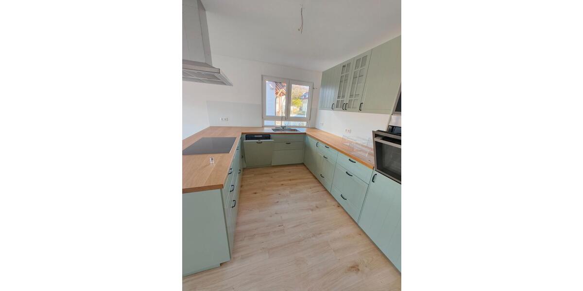 Doppelhaushälfte Schorndorf - 7.5 Zimmer, 182 m&sup2;, 2.550&euro; | Angebot:25795954