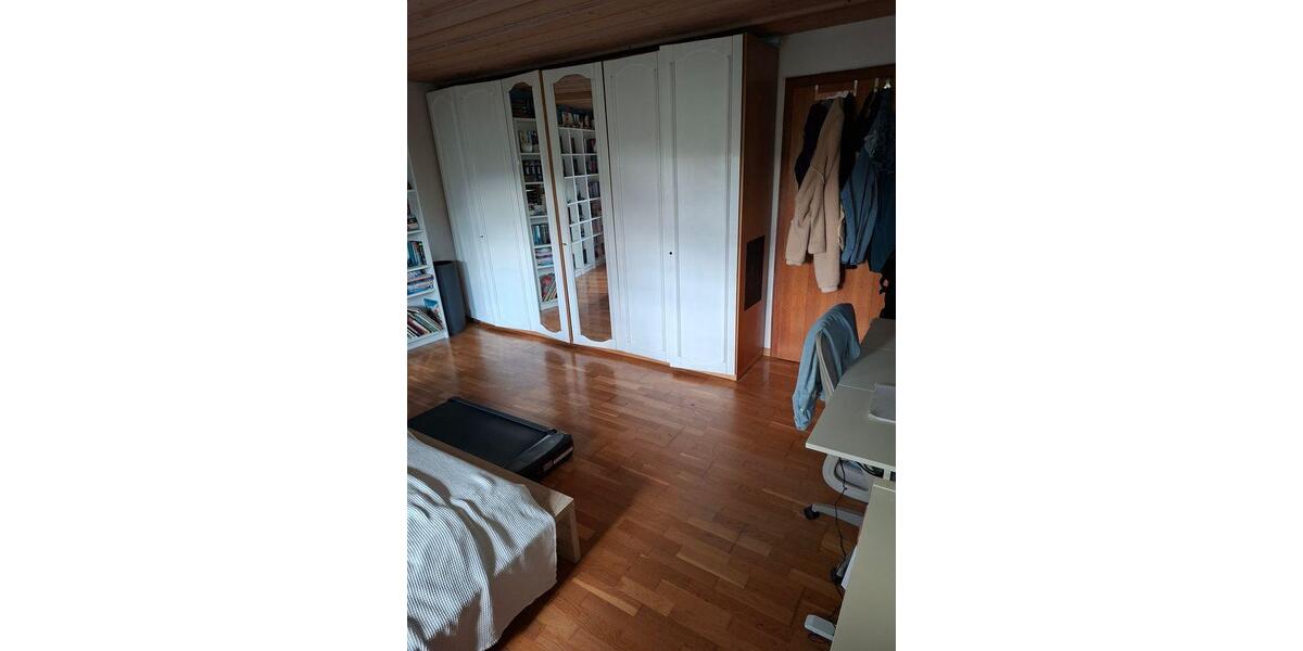 Etagenwohnung Schönaich - 6 Zimmer, 140 m&sup2;, 1.900&euro; | Angebot:26699186