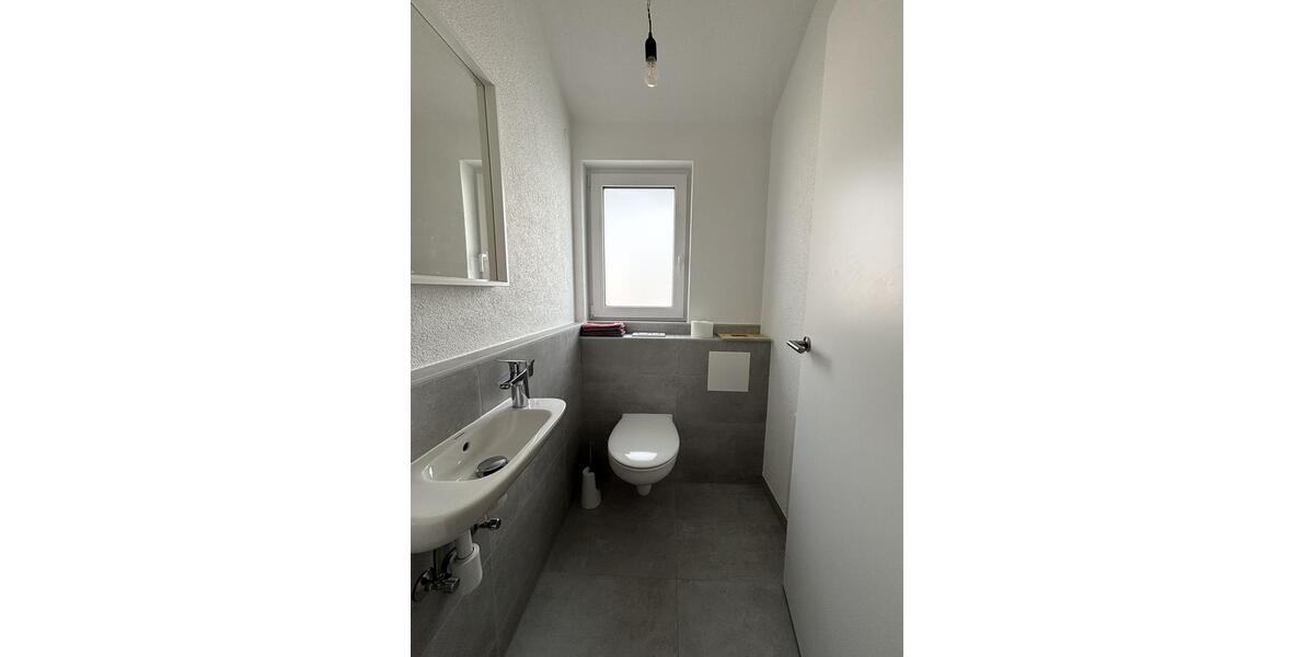 Etagenwohnung Ludwigsburg Hoheneck - 3.5 Zimmer, 90 m&sup2;, 1.350&euro; | Angebot:26089403