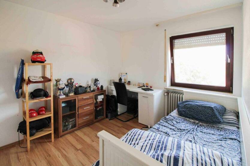 Teilvermietetes MFH mit 4 Einheiten und Top-Potenzial in Sackgassenlage zur flexiblen Nutzung 1 zimmer