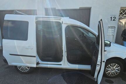 VW Caddy 142.999 km 12.890 € Stuttgart 70599