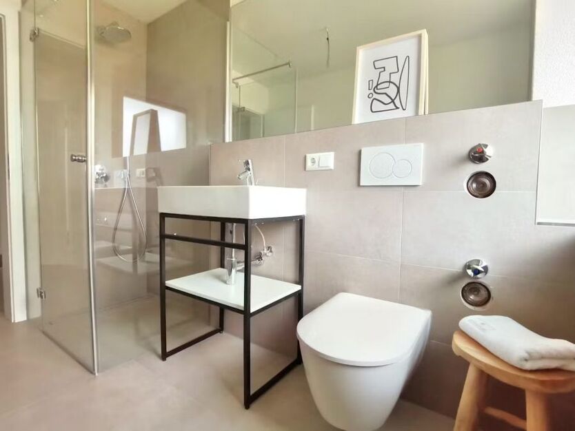 Möbliertes 2-Zimmer-Wohnung mit Terrasse im beliebten Märchenviertel