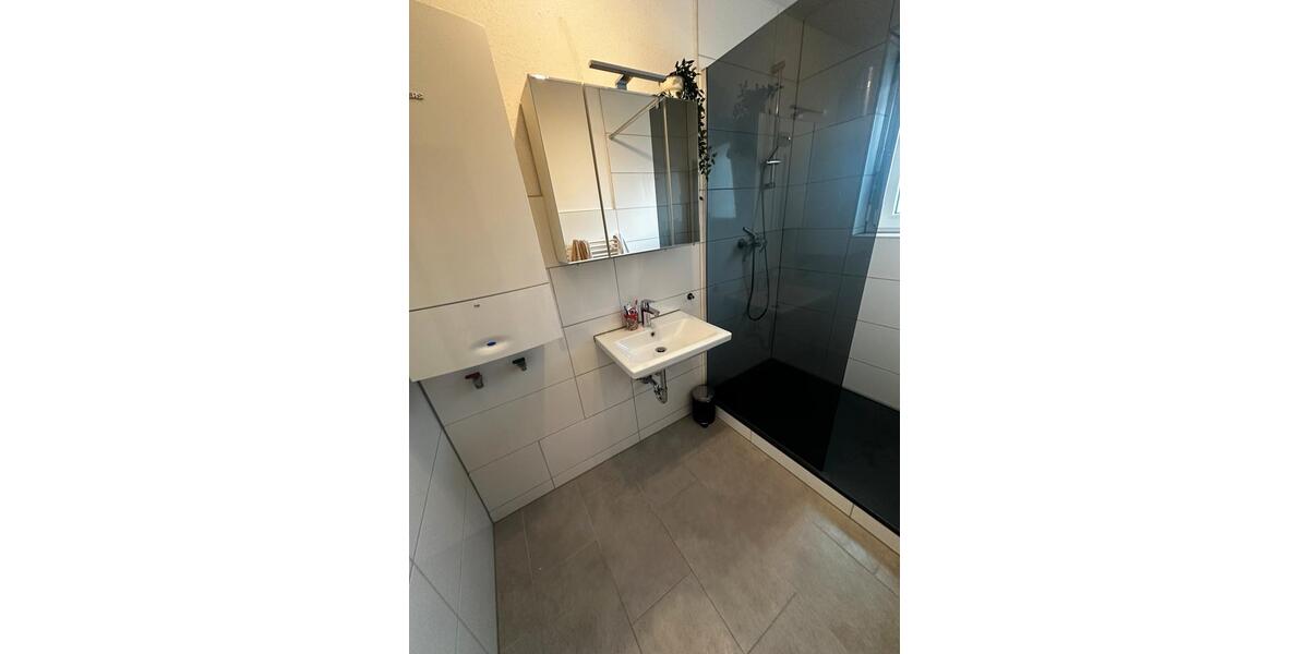 Etagenwohnung Stuttgart Neuwirtshaus - 3 Zimmer, 85 m&sup2;, 1.200&euro; | Angebot:25498321