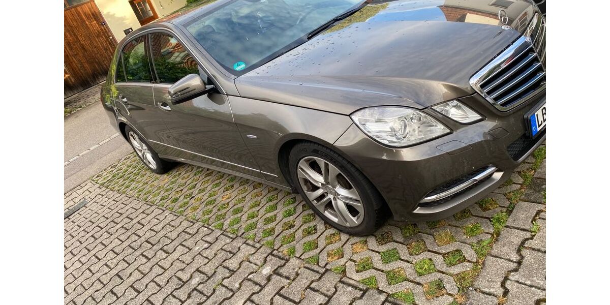 Mercedes-Benz E 300 252.000 km 8.299 &euro; Besigheim 74354