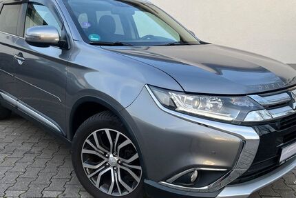 Mitsubishi Outlander 124.080 km 16.390 € Stuttgart 70378