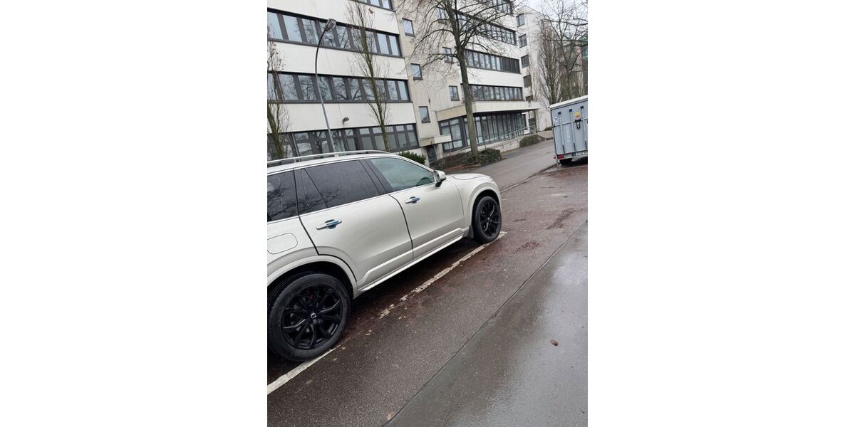 Volvo XC90 232.000 km 21.400 &euro; Stuttgart 70372