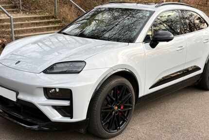 Porsche Macan 31.800 km 95.500 &euro; Esslingen 73732