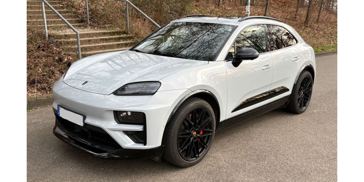 Porsche Macan 31.800 km 99.000 &euro; Esslingen 73732