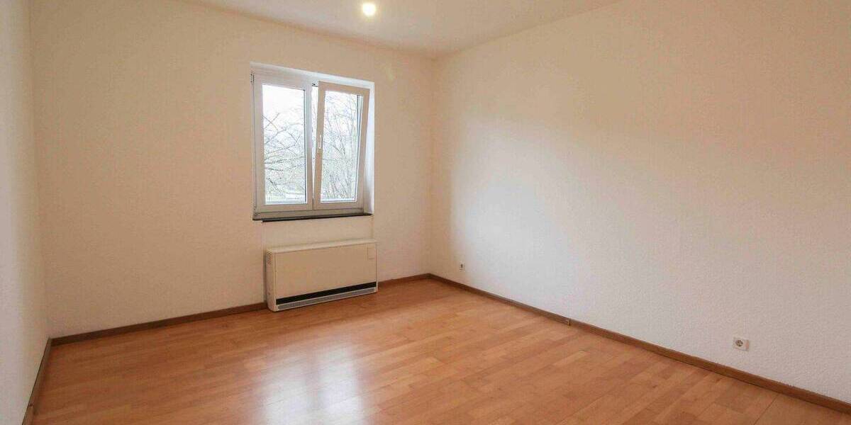 Etagenwohnung Stuttgart Dürrlewang - 3 Zimmer, 64 m&sup2;, 270.000&euro; | Angebot:26751936