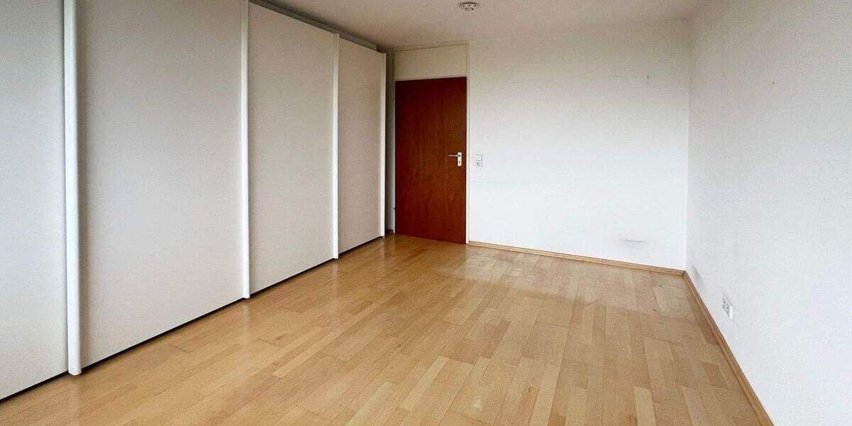 Etagenwohnung Stuttgart Asemwald - 3 Zimmer, 89 m&sup2;, 270.000&euro; | Angebot:24041405