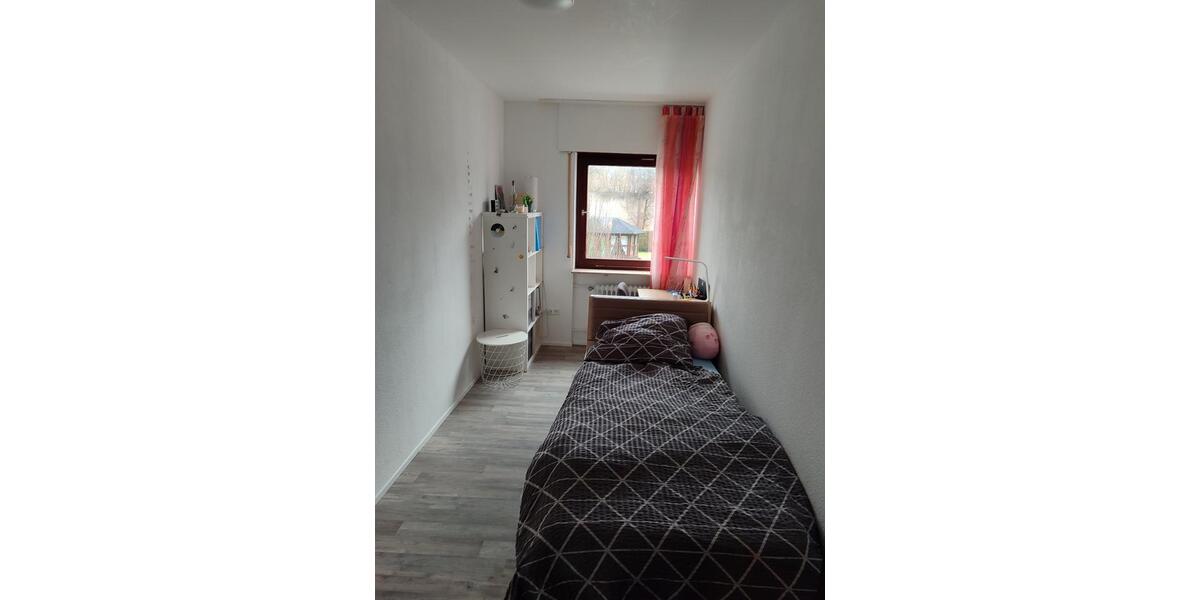 Hochparterre Remshalden - 6 Zimmer, 140 m&sup2;, 555.000&euro; | Angebot:24853875