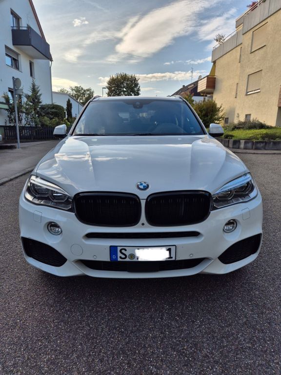 BMW X5 69.000 km 44.000 € Stuttgart 70439