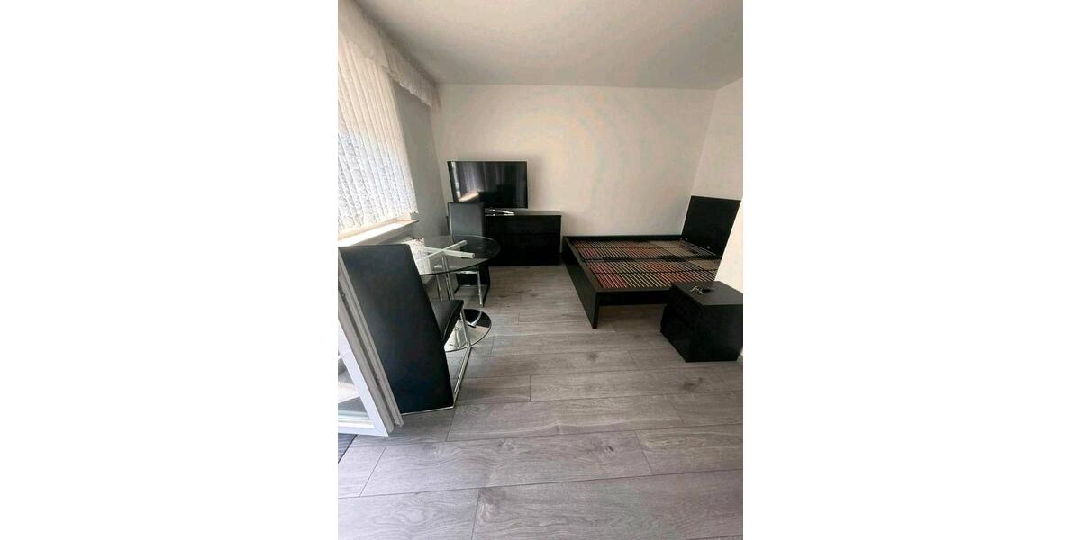 Etagenwohnung Esslingen am Neckar Hegensberg - 1 Zimmer, 28 m&sup2;, 700&euro; | Angebot:26683058