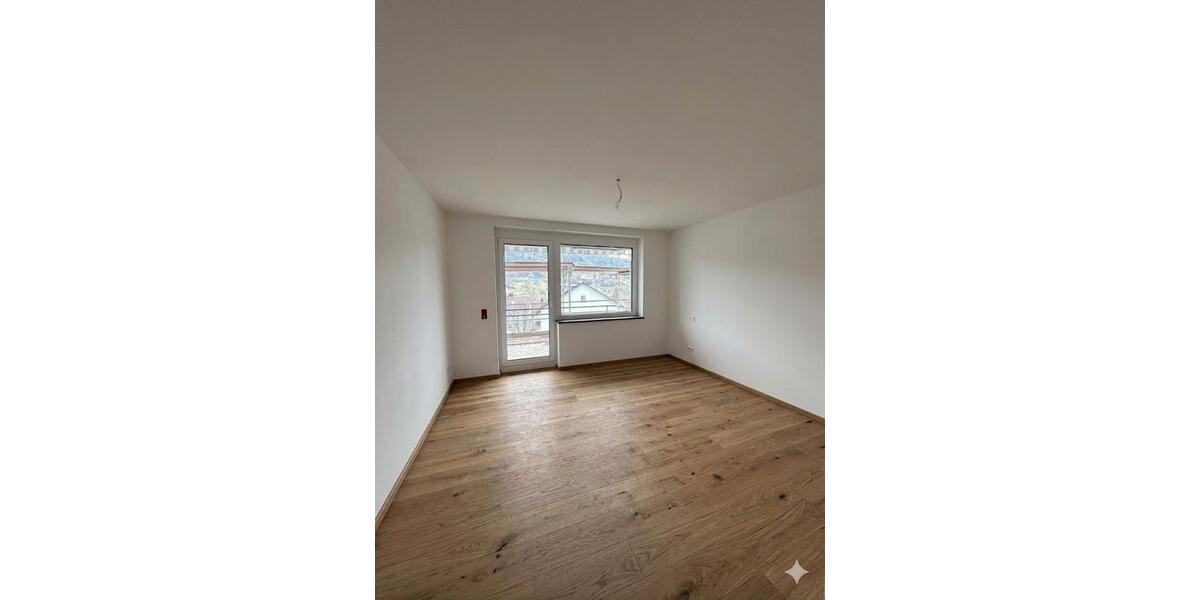 Etagenwohnung Weinstadt - 3.5 Zimmer, 87 m&sup2;, 1.250&euro; | Angebot:26526426