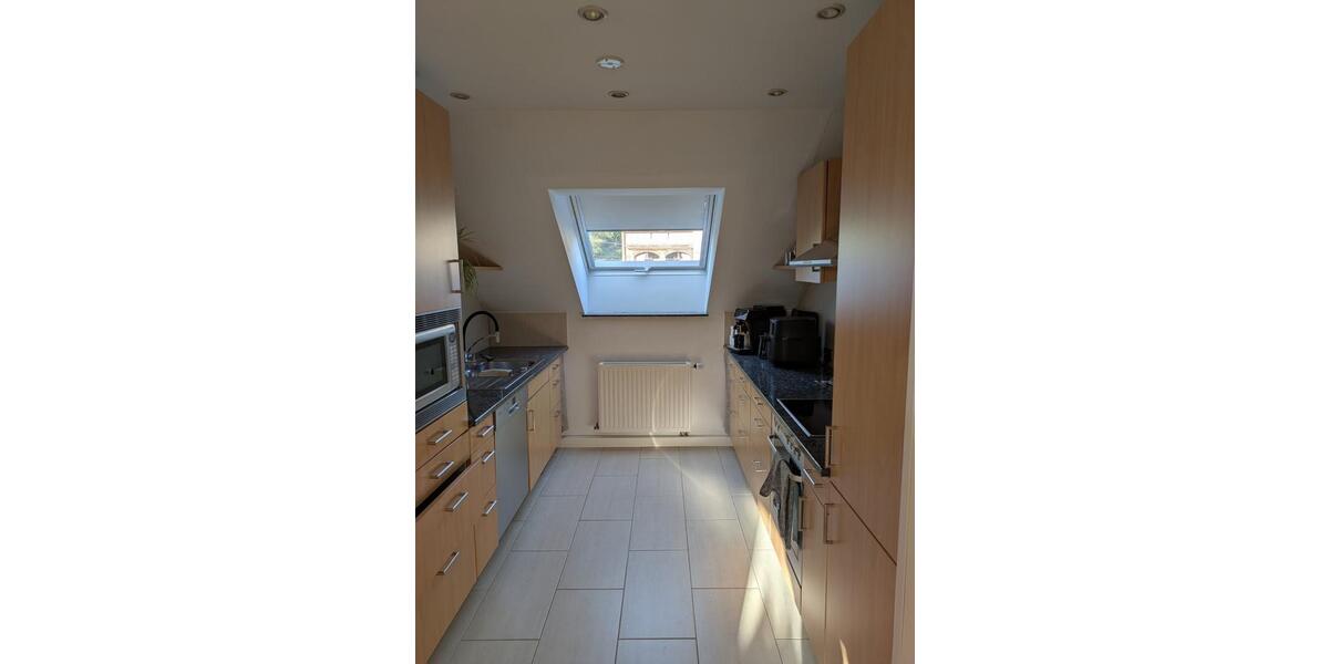 Dachgeschoßwohnung Stuttgart Luginsland - 4.5 Zimmer, 129 m&sup2;, 1.935&euro; | Angebot:24729122