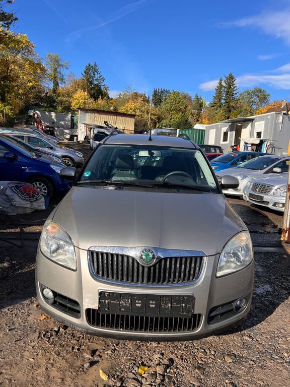 Skoda Roomster 85.000 km 4.999 € Stuttgart 70376