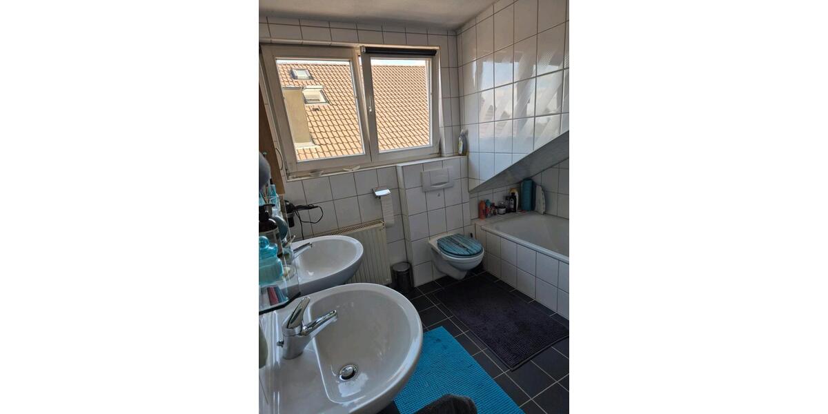 Dachgeschoßwohnung Oberboihingen - 3 Zimmer, 62 m&sup2;, 234.000&euro; | Angebot:27021317