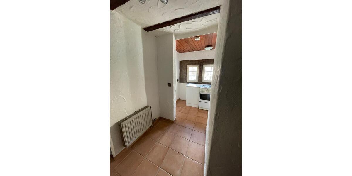 Von privat: 1 12 Zimmerwohnung in historischem Haus in Esslingen 2 zimmer