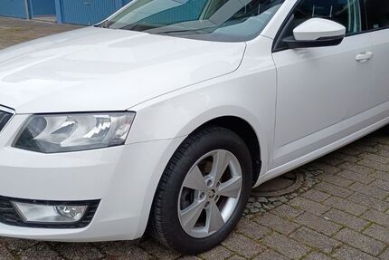 Skoda Octavia 229.354 km 7.995 € Stuttgart 70437