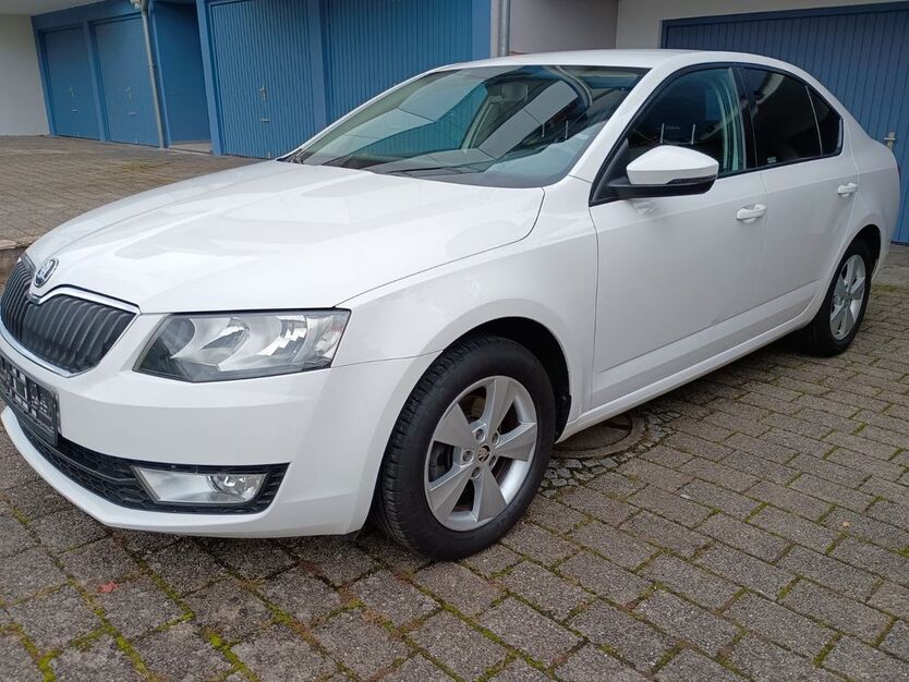 Skoda Octavia 229.354 km 7.995 € Stuttgart 70437