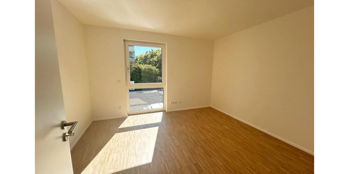 Terrassenwohnung Stuttgart Luginsland - 4 Zimmer, 100 m&sup2;, 1.650&euro; | Angebot:26263040