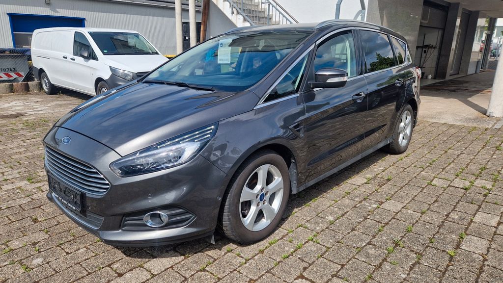 Ford S-Max 151.000 km 8.900 &euro; Ludwigsburg 71634
