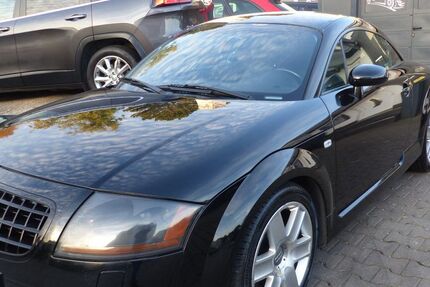 Audi TT 221.326 km 5.980 € Magstadt 71106