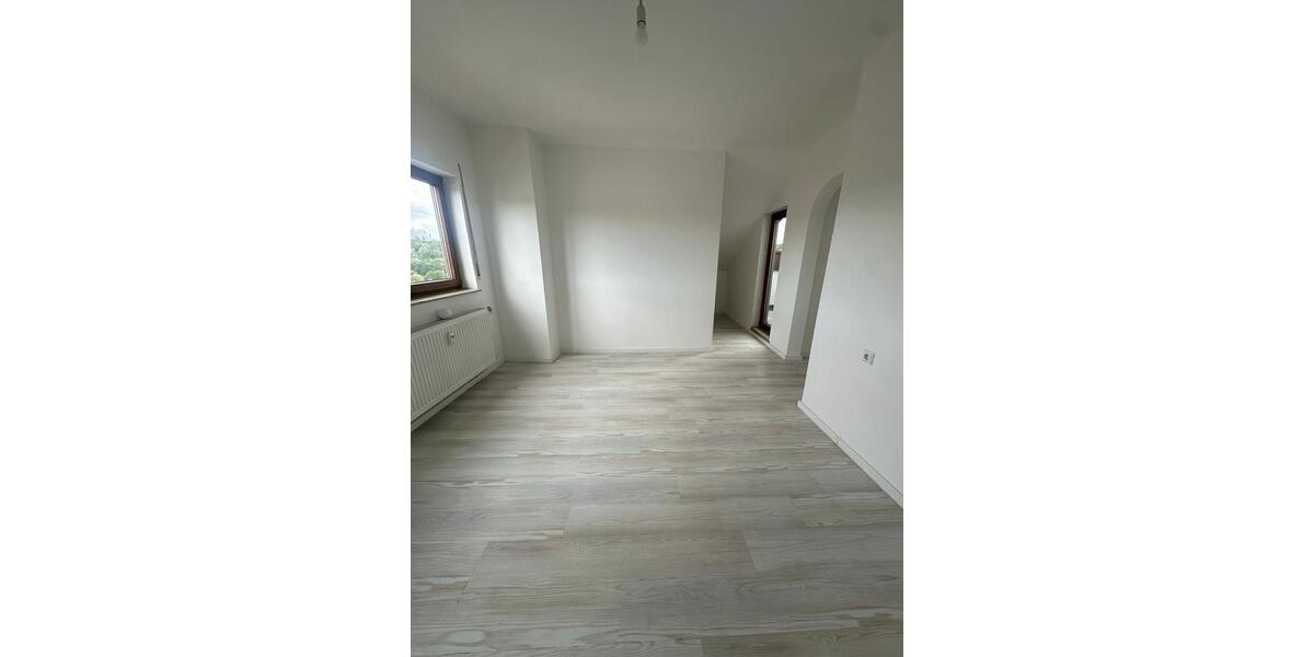 Dachgeschoßwohnung Schwieberdingen - 2 Zimmer, 30 m&sup2;, 1.000&euro; | Angebot:25273399