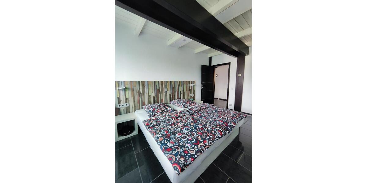Einfamilienhaus Ebersbach an der Fils - 8 Zimmer, 214 m&sup2;, 795.000&euro; | Angebot:27165341