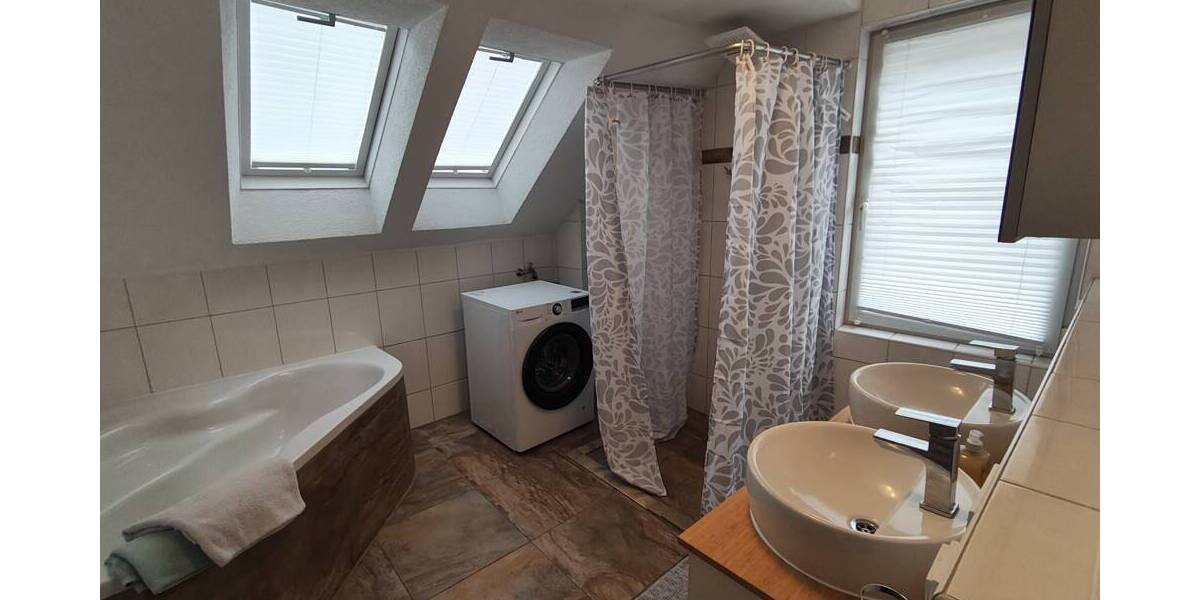 Mehrfamilienhaus, Wohnhaus Ludwigsburg / Pflugfelden Pflugfelden - 1 Zimmer, 304 m&sup2;, 879.000&euro; | Angebot:26205720