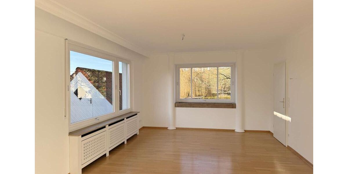 Einfamilienhaus Nürtingen - 5.5 Zimmer, 175 m&sup2;, 2.700&euro; | Angebot:24571134