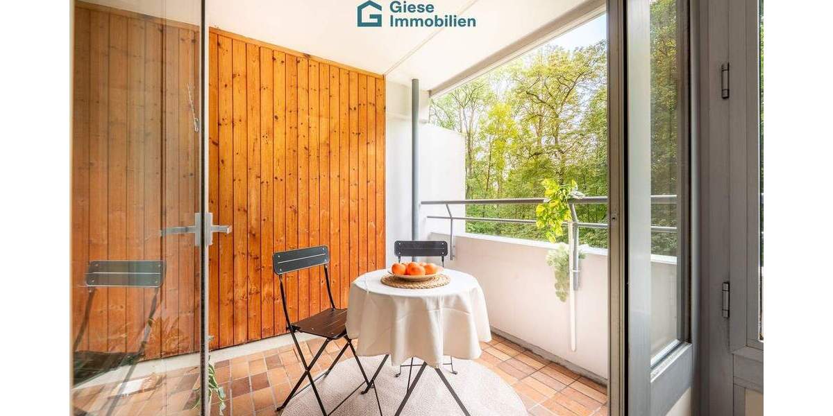 Helle 1,5-Zimmer-Wohnung mit Balkon und Stellplatz 1 zimmer
