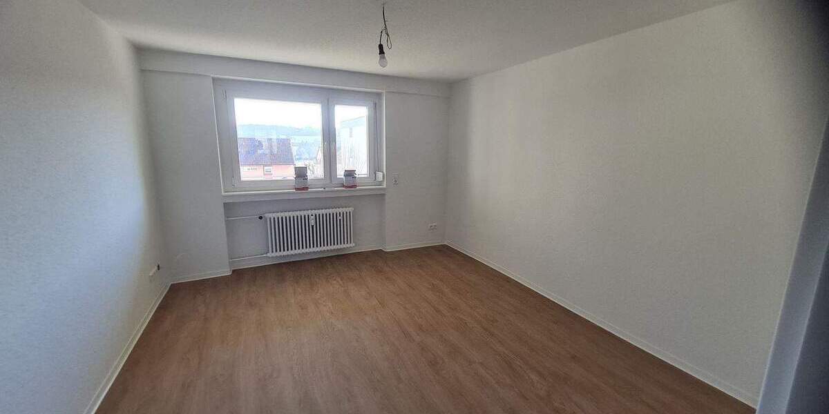 Etagenwohnung Ludwigsburg Eglosheim - 3 Zimmer, 75 m&sup2;, 980&euro; | Angebot:26388374