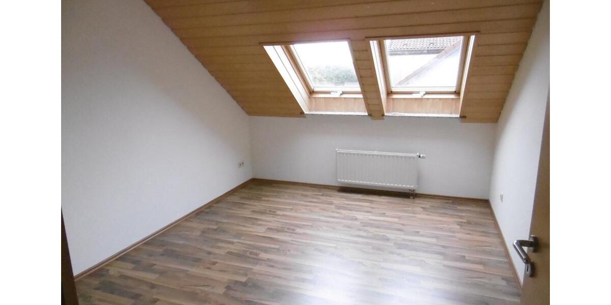 Dachgeschoßwohnung Affalterbach - 3 Zimmer, 84 m&sup2;, 279.000&euro; | Angebot:25403534